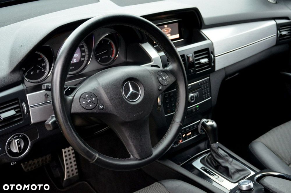 Mercedes-Benz GLK - 24