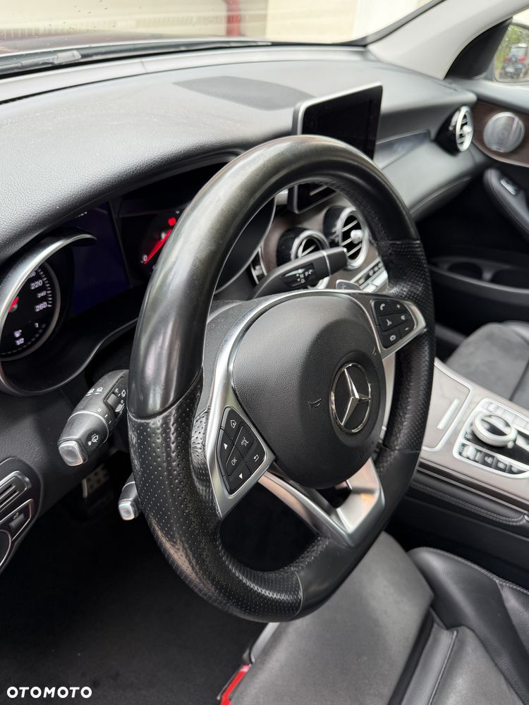 Mercedes-Benz GLC - 25