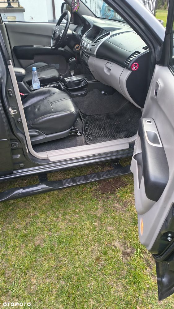 Mitsubishi L200 Pick Up 4x4 Autm DPF Instyle Double Cab - 13