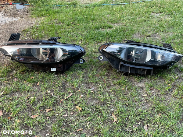 Lampy przednie lewa / prawa komplet FIAT TIPO II 2016 - 2024