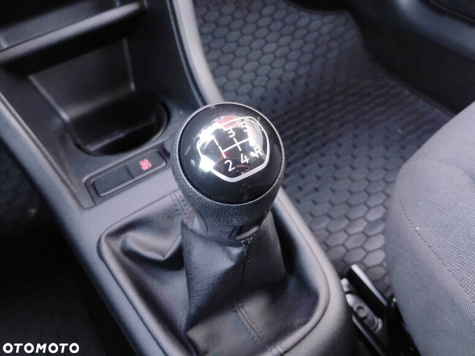 Volkswagen up! 1.0 move - 15