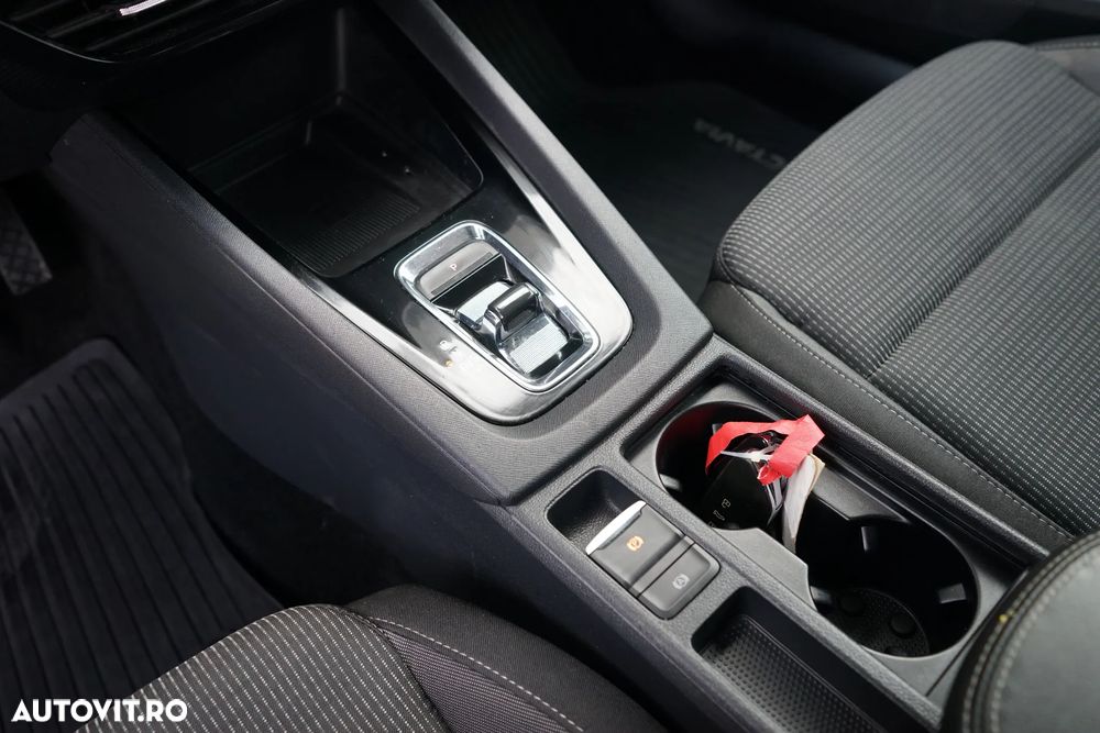Skoda Octavia 2.0 TDI DSG Ambition - 22