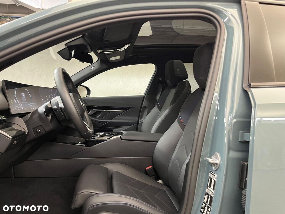 BMW Seria 5 520d xDrive mHEV M Sport - 17