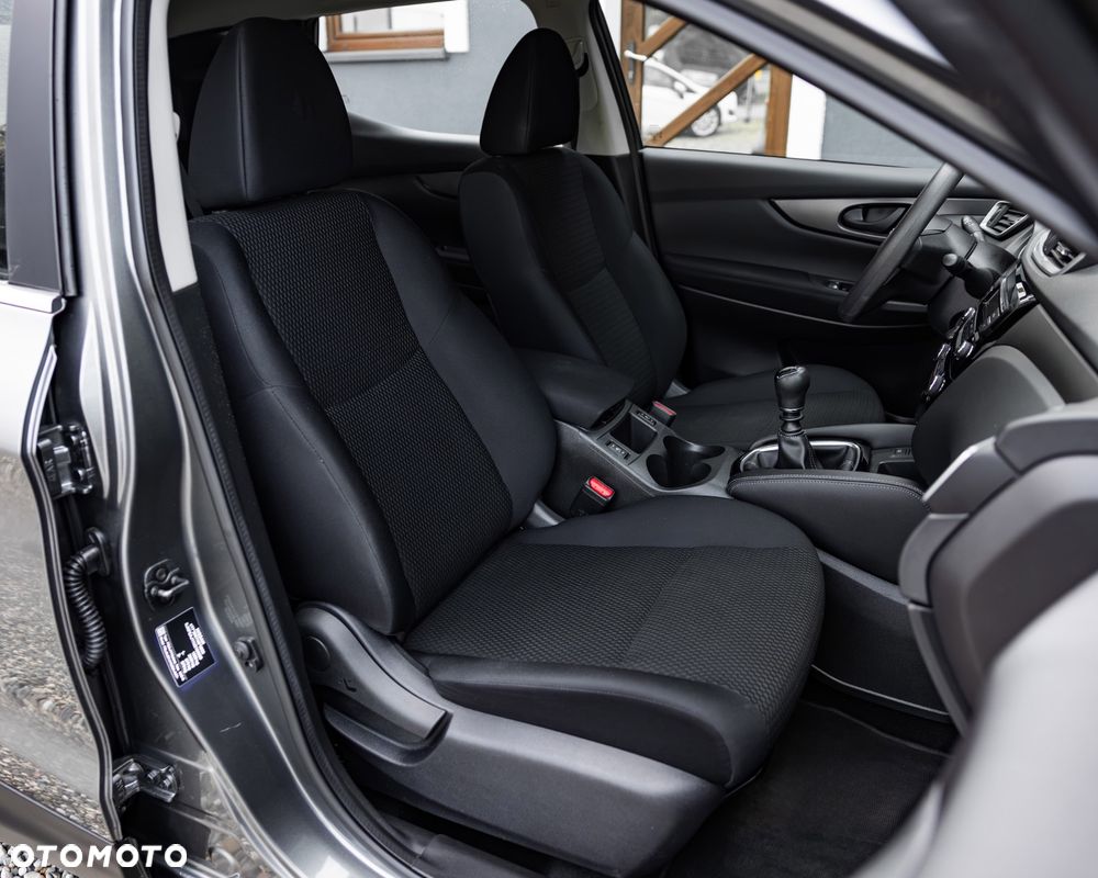 Nissan Qashqai 1.2 DIG-T N-Vision - 38