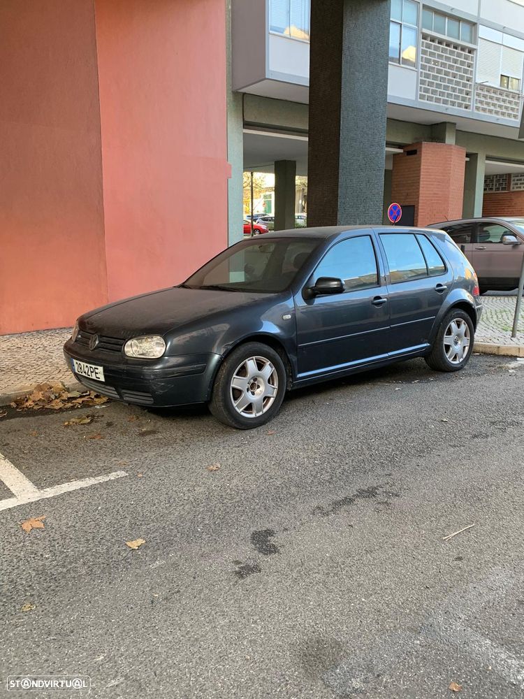 VW Golf 1.6i Confortline AC - 1