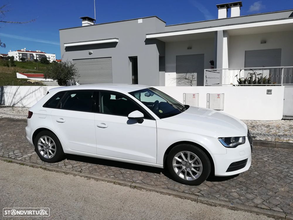 Audi A3 Sportback 1.6 TDI Advance S tronic - 2