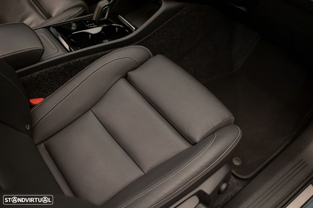 Volvo XC 40 P8 AWD Recharge RDesign - 26