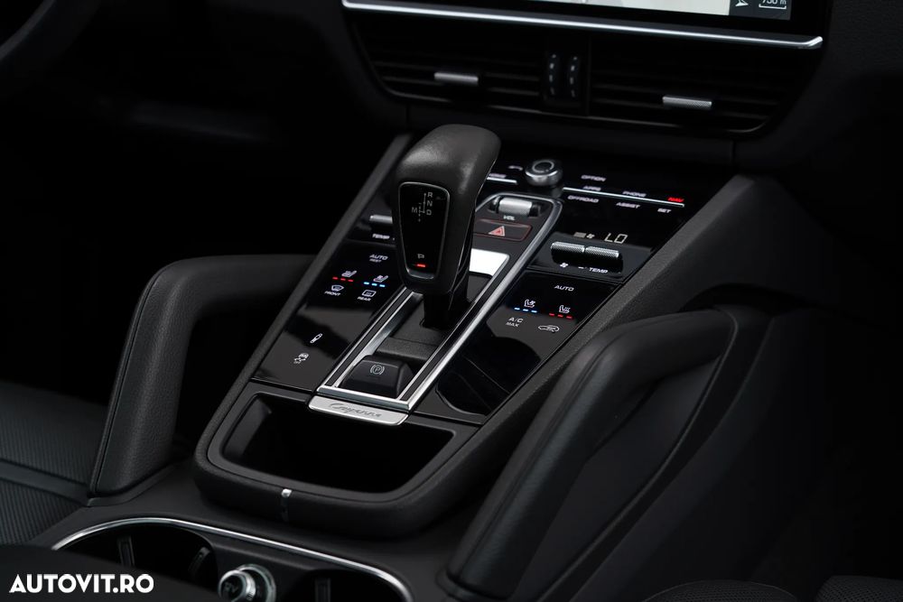 PORSCHE Cayenne Coupe 2020 — imagine 15