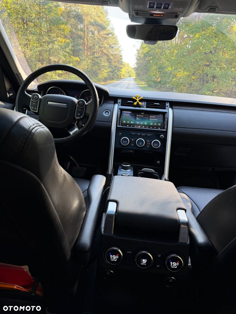 Land Rover Discovery V 3.0 Si6 HSE Luxury - 16