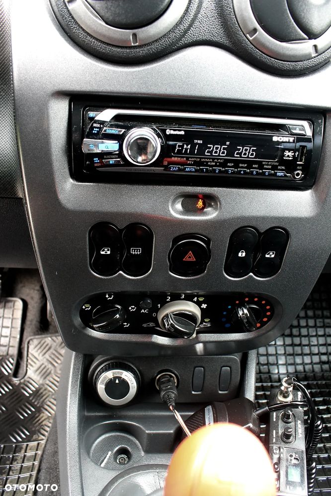 Dacia Duster 1.6 Ambiance 4x4 - 6