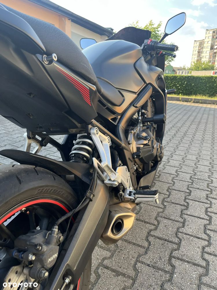 Honda CBR - 7