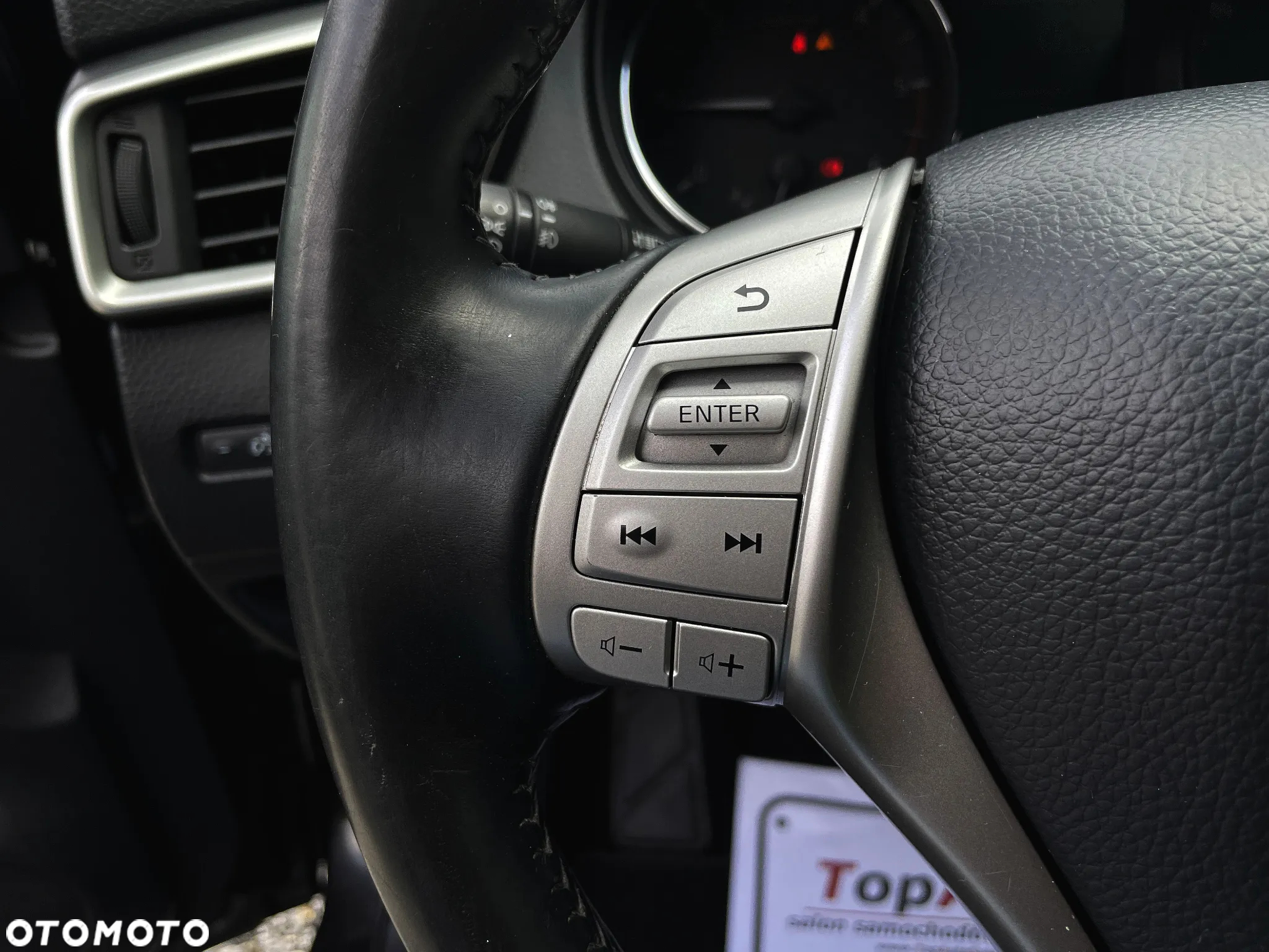 Nissan Qashqai 1.6 DCi N-Connecta Xtronic - 25