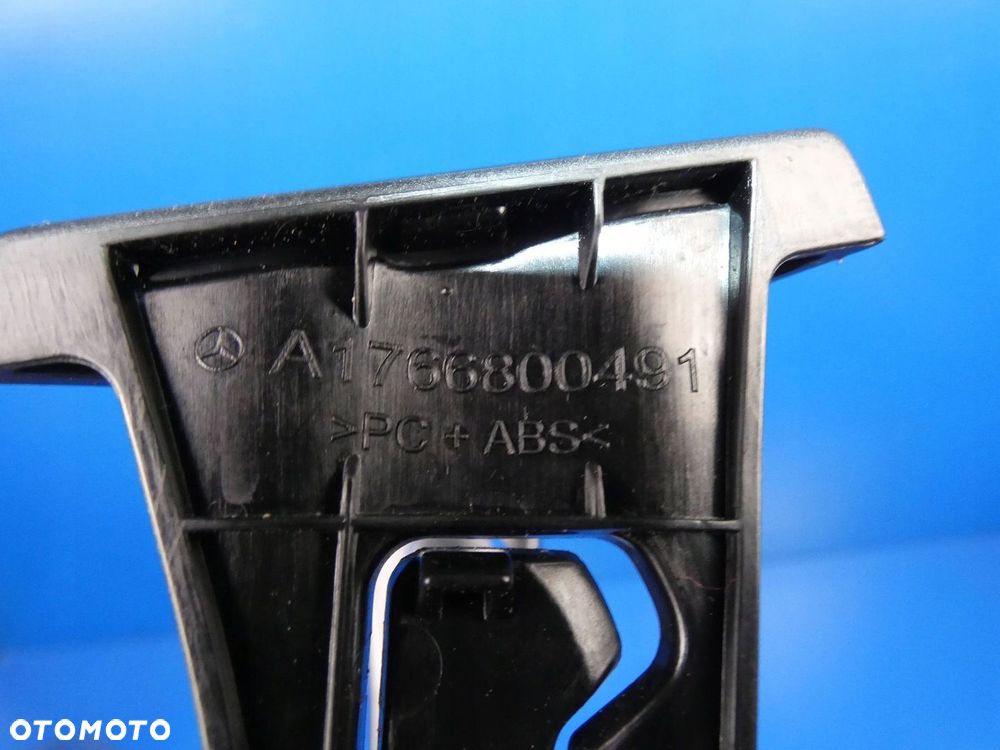 MERCEDES A KLASA W176 UCHWYT NA KUBEK TUNELU ŚRODKOWEGO - 2