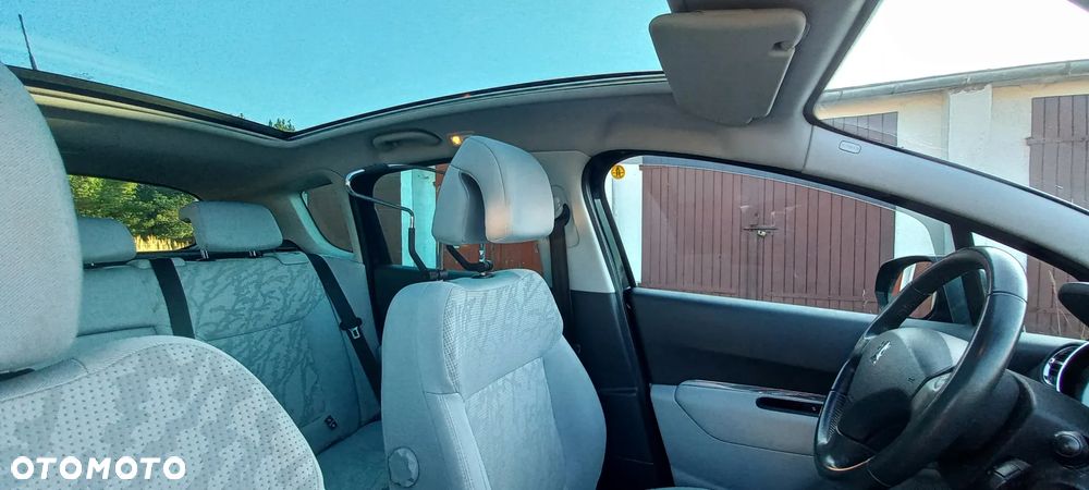 Peugeot 3008 1.6 Premium - 24