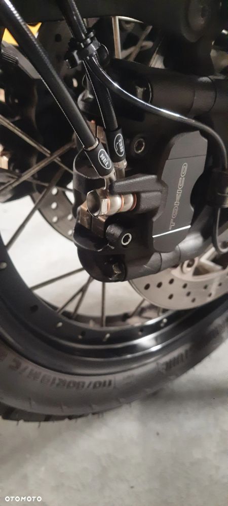Suzuki V-STROM - 17