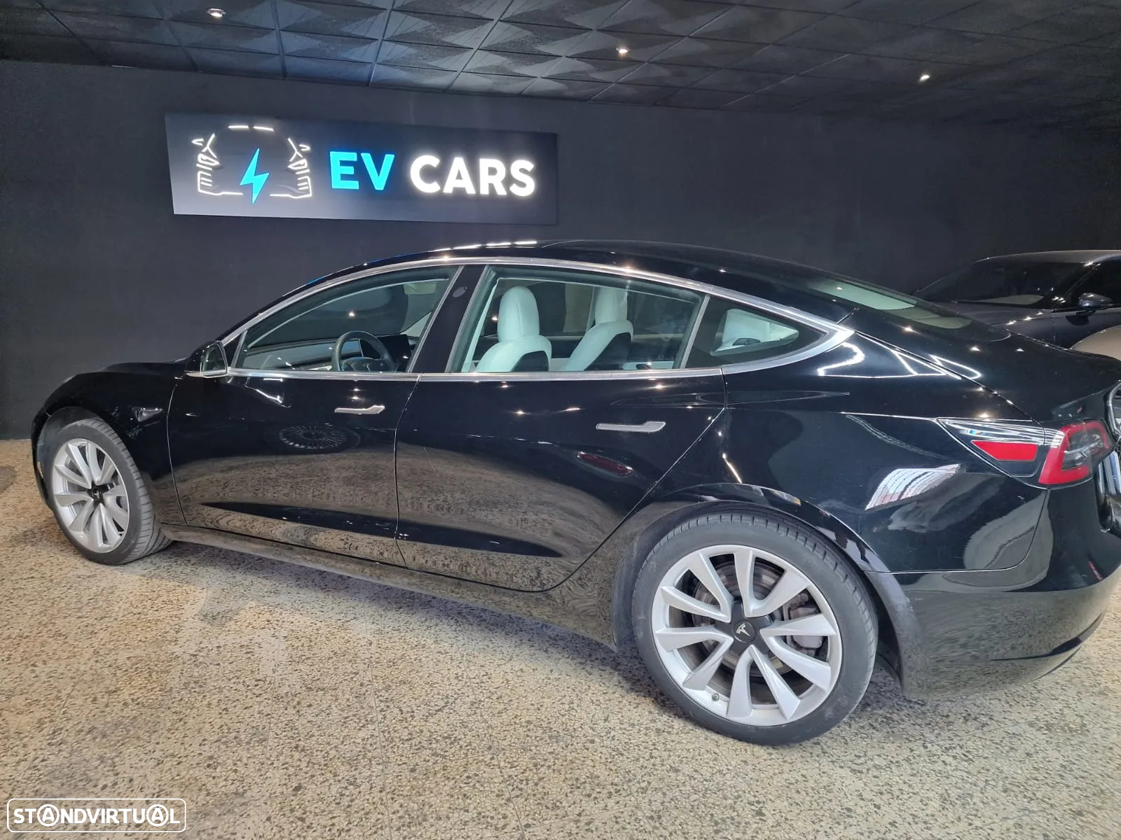 Tesla Model 3 Standard Range Plus RWD - 5
