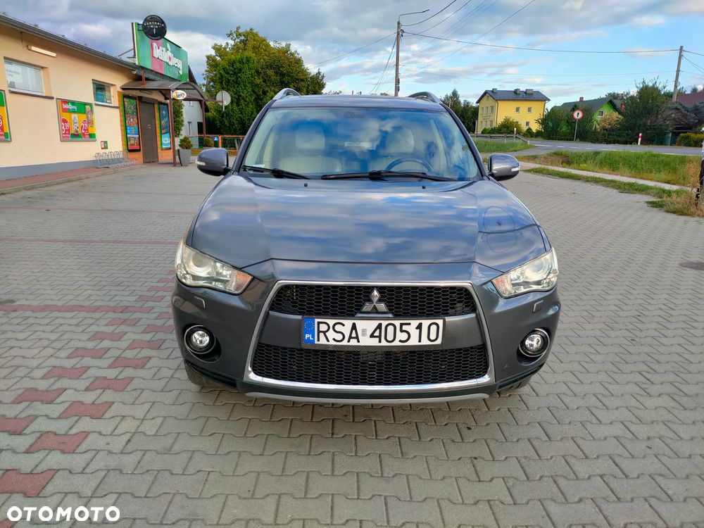 Mitsubishi Outlander - 3