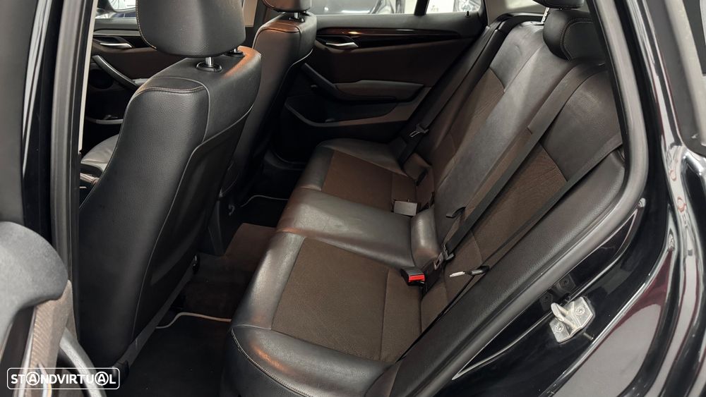 BMW X1 16 d sDrive Line Sport - 32