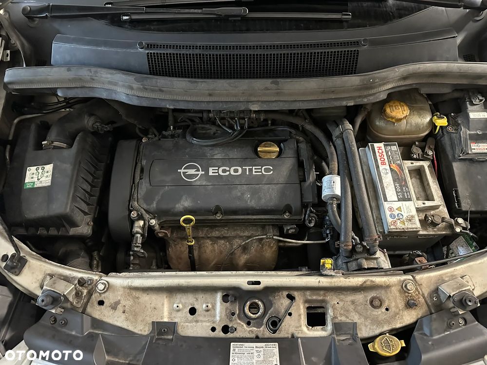 Opel Zafira - 12