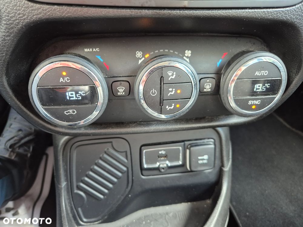 Jeep Renegade 1.4 MultiAir Limited - 18