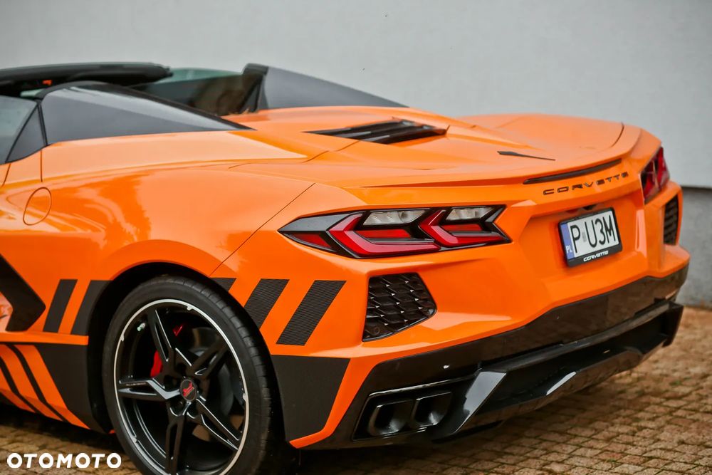 Chevrolet Corvette - 25