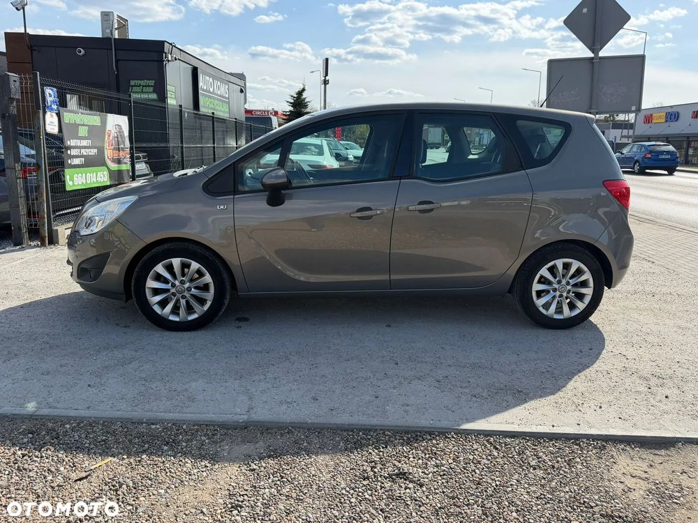 Opel Meriva 1.4 T Cosmo S&S - 10