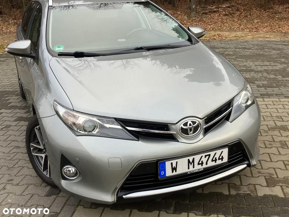 Toyota Auris 2.0 D-4D Executive - 17