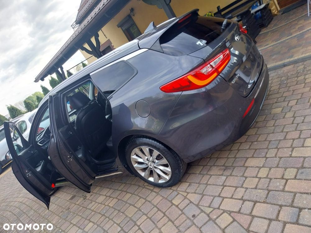 Kia Optima - 32