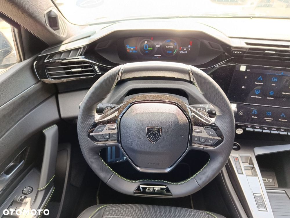 Peugeot 408 - 10