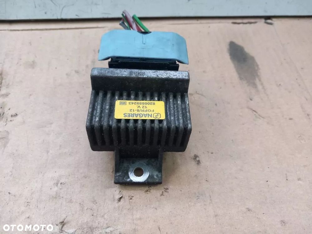 PRZEKAŹNIK ŚWIEC ŻAROWYCH RENAULT 8200859243 - 3