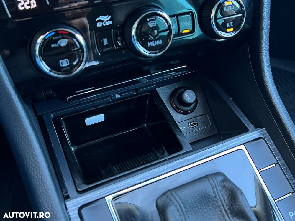 Skoda Superb 2.0 TDI DSG Style - 35