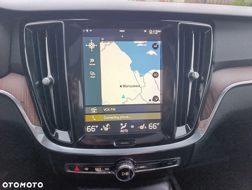 Volvo S60 T6 AWD Momentum Pro - 28