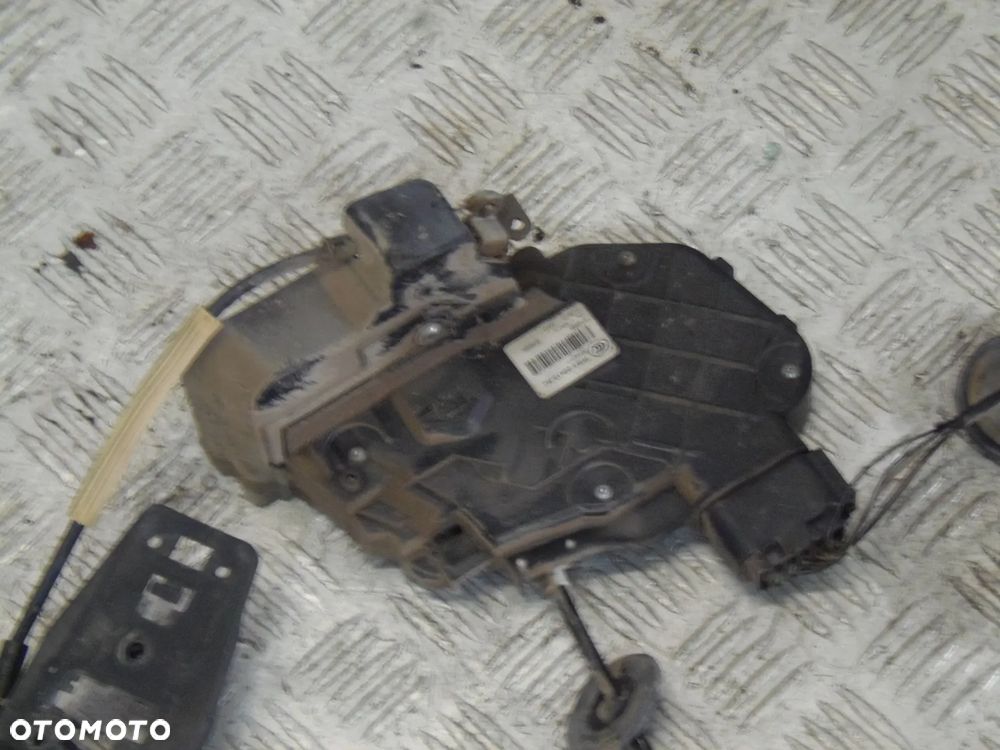 ZAMEK TYLNI LEWY RANGE ROVER SPORT L320 LIFT - 2