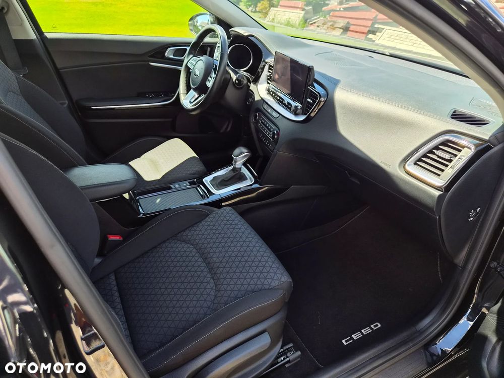 Kia Ceed 1.5 T-GDI DCT7 OPF Platinum Edition - 19