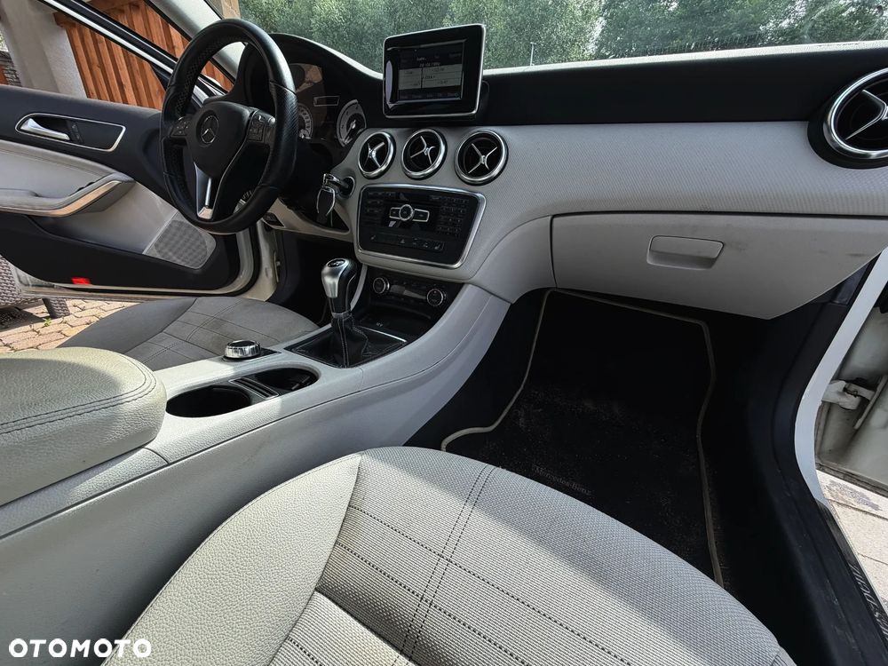 Mercedes-Benz Klasa A 180 d BlueEFFICIENCY Edition Style - 13