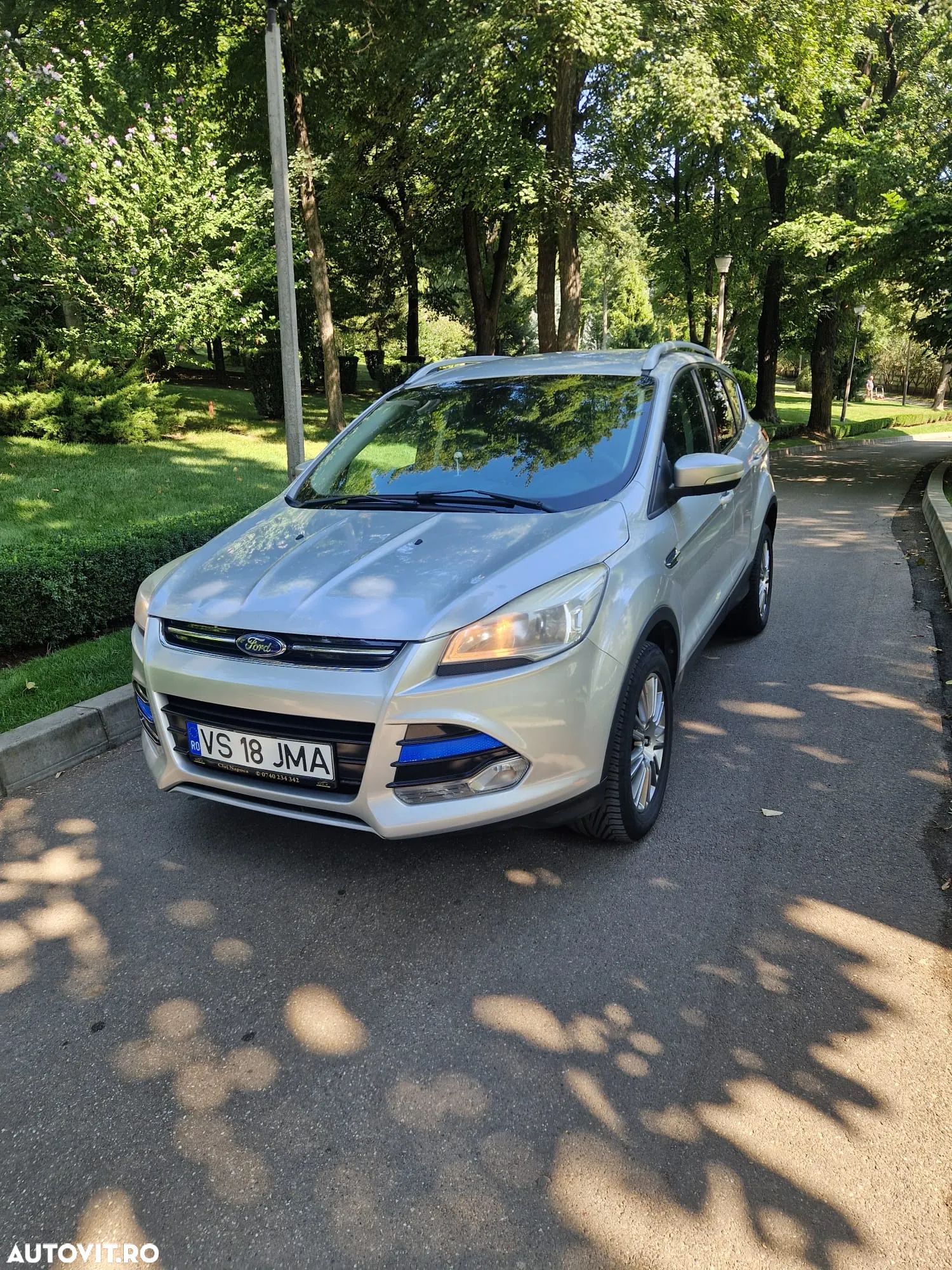 Ford Kuga 2.0 TDCi 4WD Powershift Titanium - 1