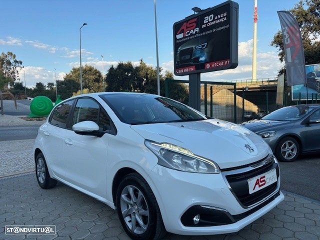 Peugeot 208 1.6 BlueHDi Style - 1
