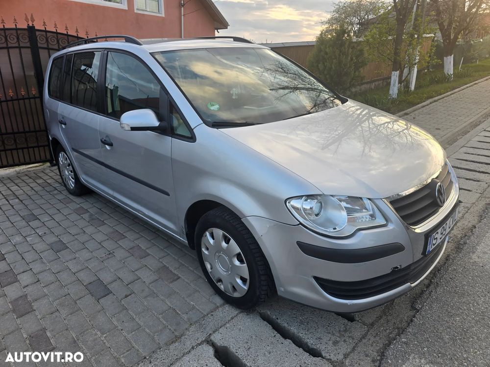 Volkswagen Touran - 5