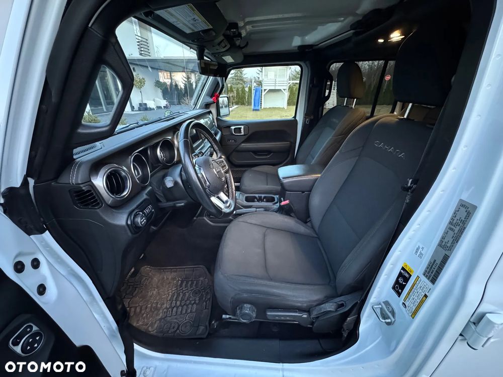 Jeep Wrangler - 11