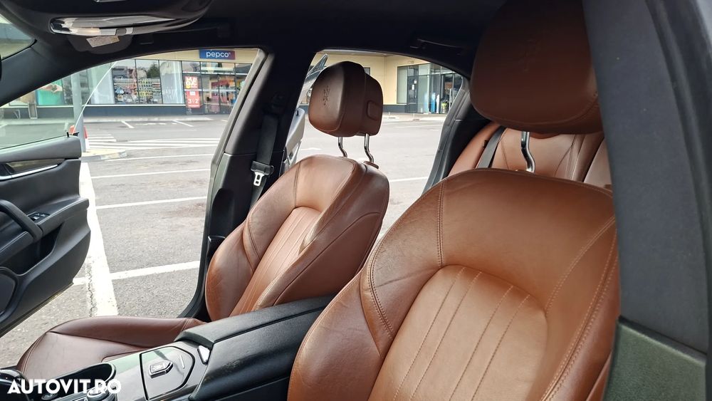 Maserati Ghibli - 11