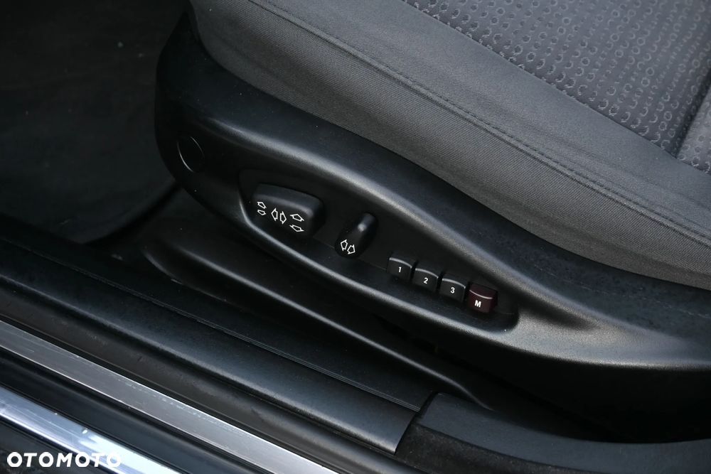 BMW Seria 3 - 22