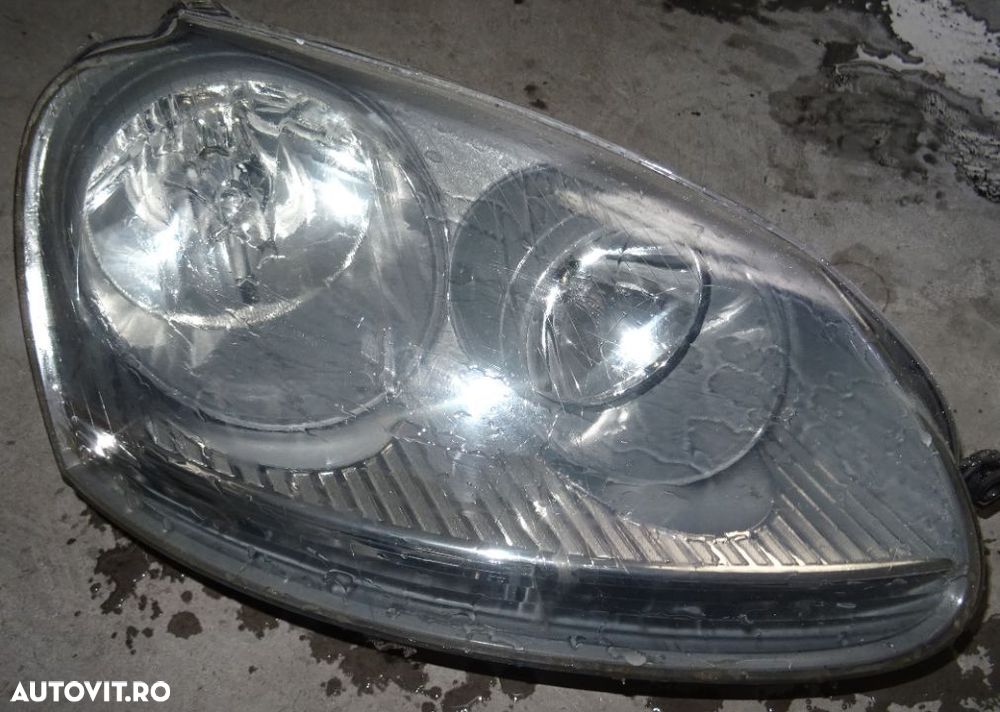 Far dreapta Volkswagen Golf 5 din 2008 volan pe stanga - 1