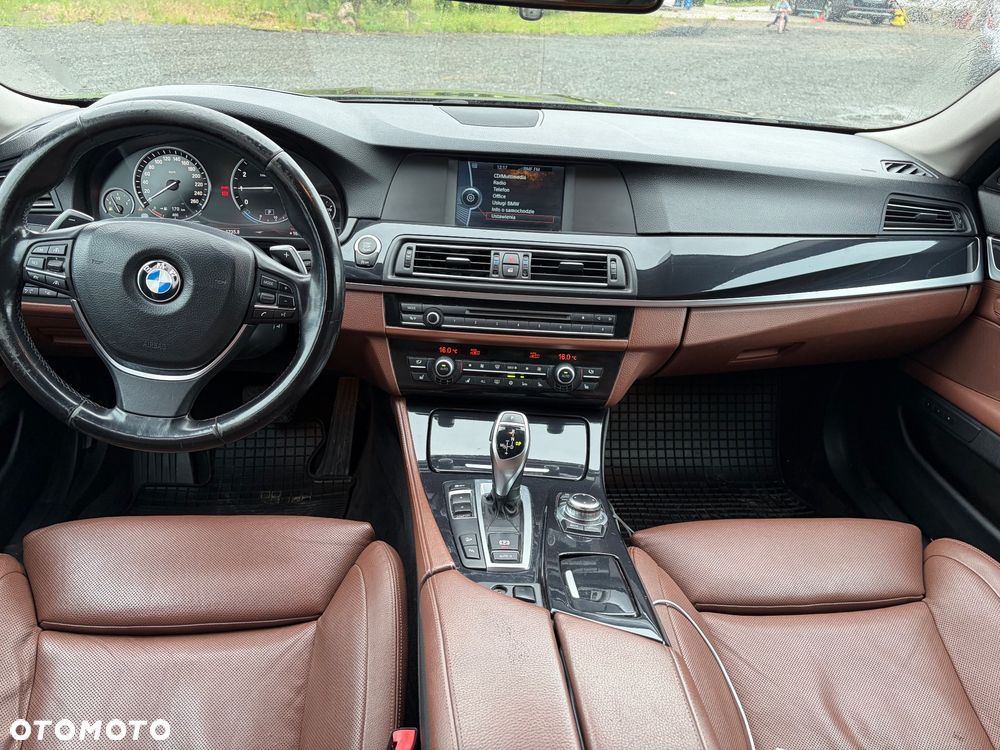 BMW Seria 5 528i xDrive Modern Line - 17