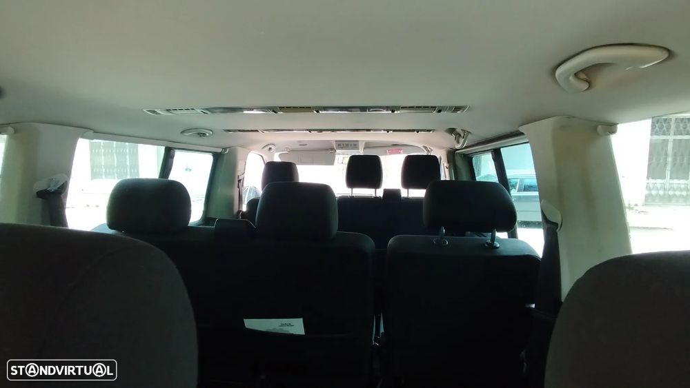 VW Caravelle 2.0 TDi Confortline 9L - 7