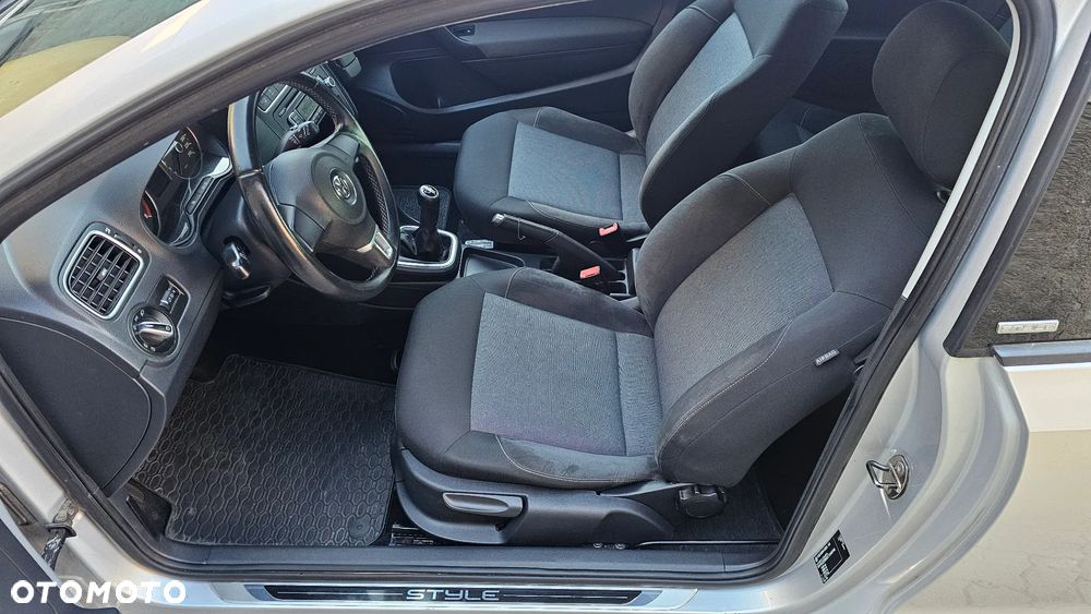 Volkswagen Polo - 17