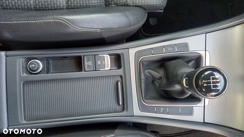 Volkswagen Golf - 20