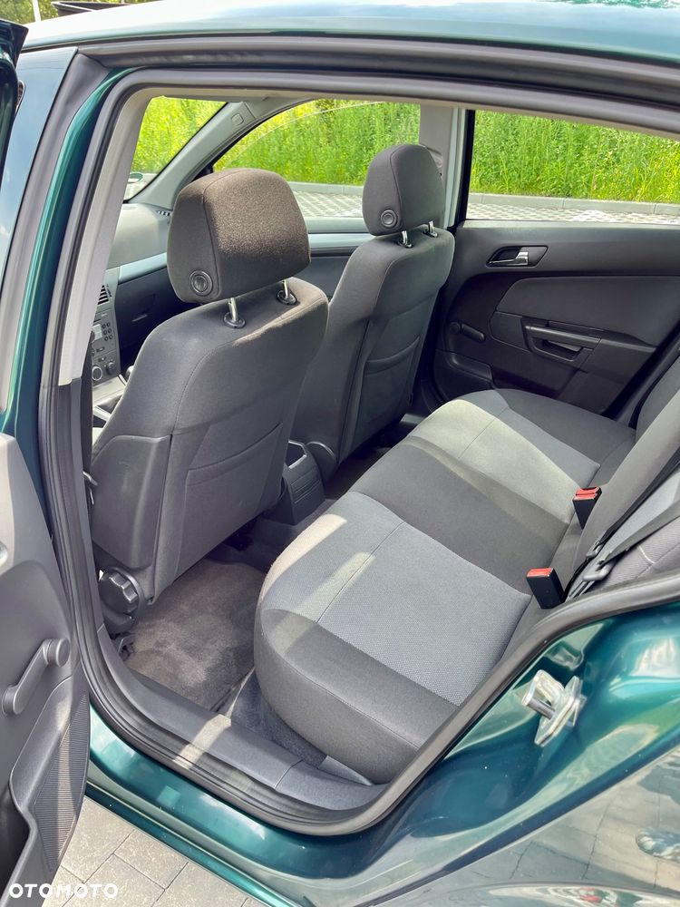 Opel Astra 1.8 Edition Plus - 17