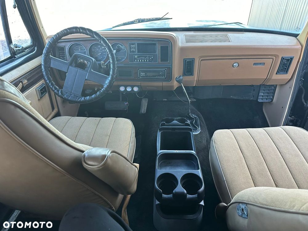 Dodge RAM - 16