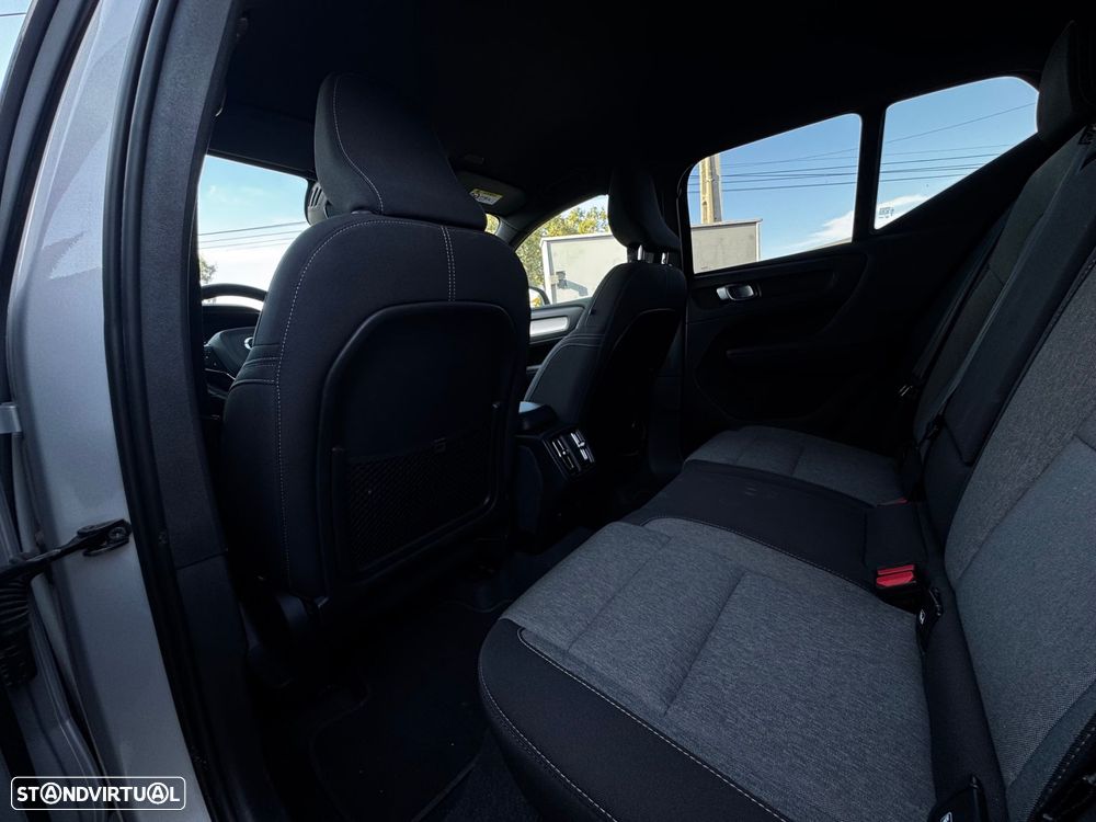 Volvo XC 40 1.5 T2 Plus Dark Auto - 9