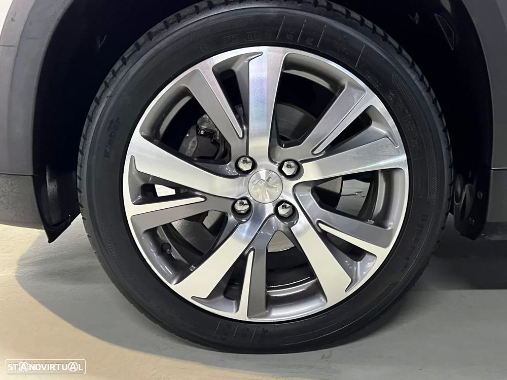 Peugeot 2008 1.2 PureTech GT Line - 8